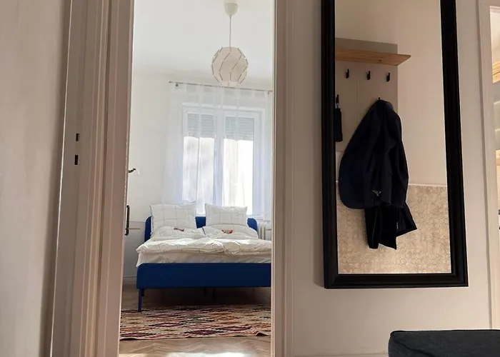 Buda\'S Crib Apartment